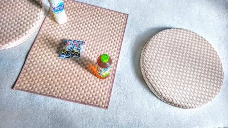 丸座畳、敷物セット「お洒落な色・柄の丸い畳と敷物製作しています！」