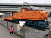「トロッコ、電車を見学♪(*ゝω・)ﾉ」