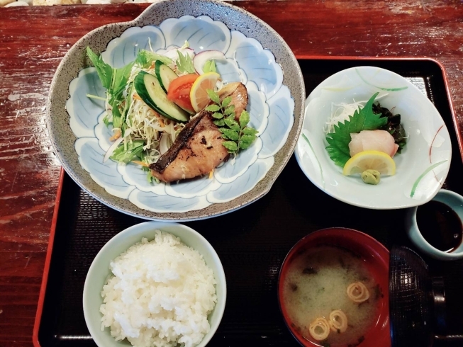「6月24日(水) 一魚一会のおすすめランチは「ブリの西京焼き刺身付き」です♪」