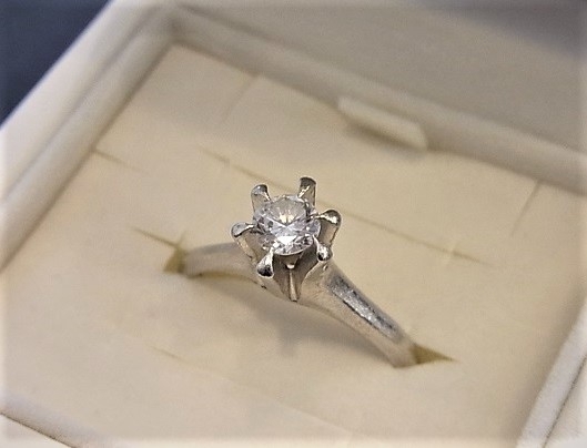 「PT900 D0.42ct プラチナ ダイヤモンドリング 高価買取 稲毛」