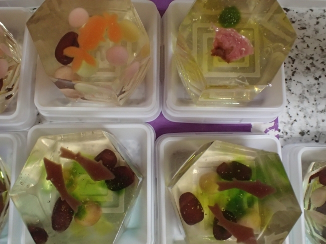 金魚　桜　鮎「初夏の和菓子」