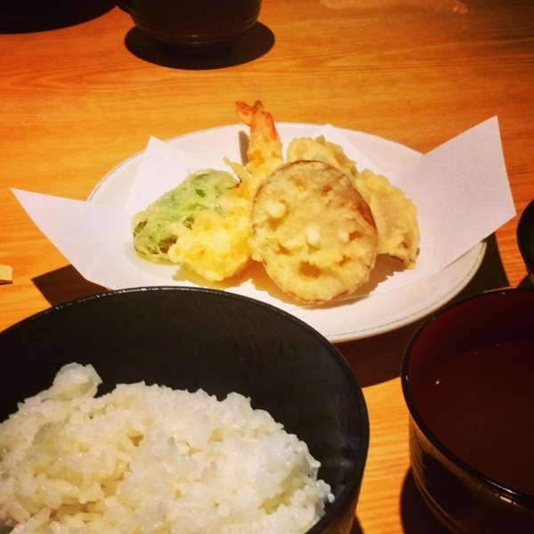 天ぷら定食　７００円
