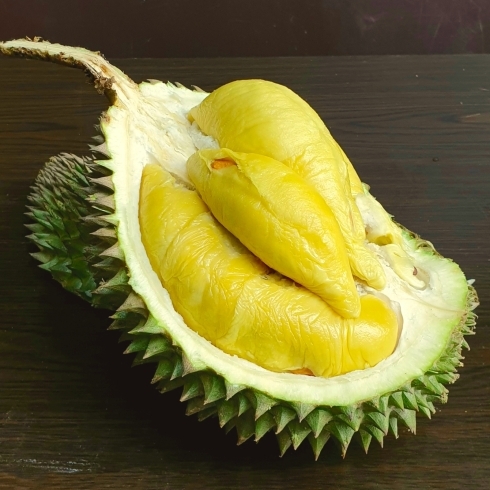 The infamous durian「Teacher'sコーナー26号 It's summer and that means plenty of fruit!【蘇我駅近くの英会話教室】043-209-2310」