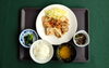 月替わり定食はメインを肉料理と魚料理からお選びいただけます「レストランにてランチ営業スタート！【新潟県村上市でランチ いろむすび山菜屋】」
