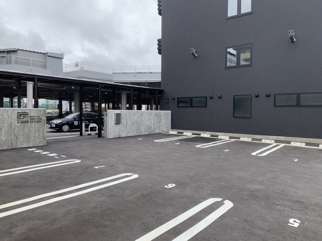 「新潟関屋自動車学校駐車場写真。」