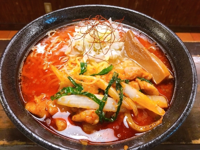 辛みそラーメン‼️ ホルモン入りです。「月末の華金です‼️」