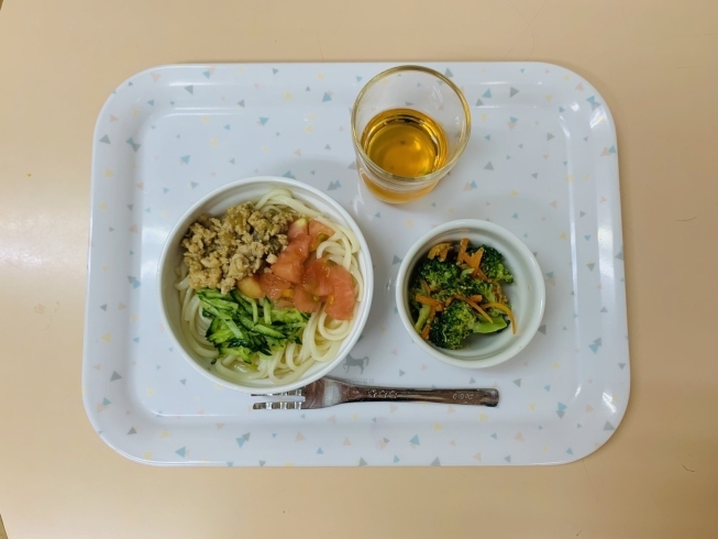 「今日の給食（谷史季保育園）8月3日」