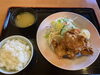 「8月17日(月)一魚一会のおすすめランチは「とりの唐揚げ定食」です♪」