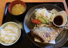 「8月18日(火)一魚一会のおすすめランチは「シマアジの唐揚げ定食」です♪」