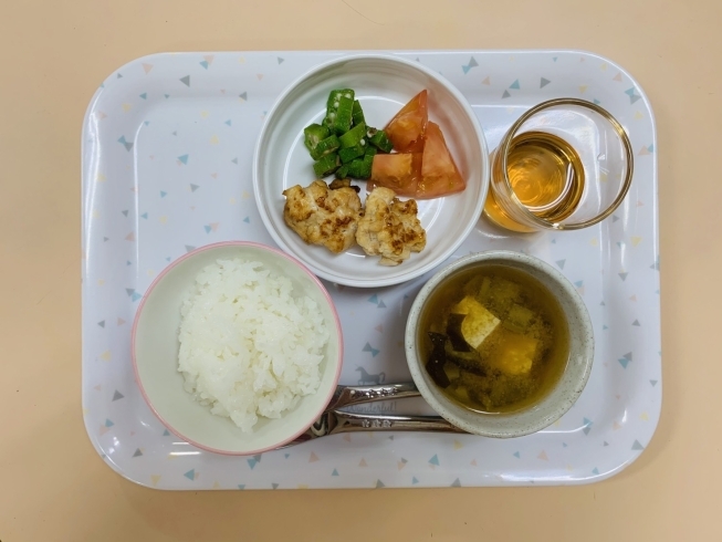 「今日の給食（谷史季保育園）8月19日」