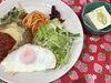 「本日のAランチは　チーズハンバーグ　トマトソース」