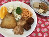 「本日のAランチはミックスグリル　アジフライ、ミートボール、チキン」