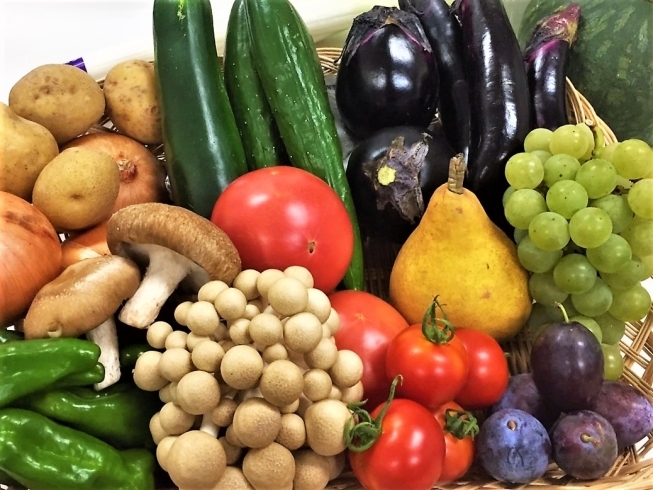秋の新鮮な野菜と果物「新鮮でおいしい野菜や果物を全国に発送しています！」