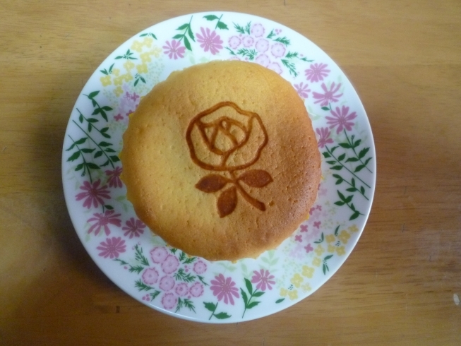 いなの華　170円（＋税）「いなの華～伊奈町のケーキ屋シャンティ洋菓子店～」