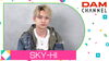 「DAMチャンネルでは、SKY-HIがゲスト出演中！ファンは見逃し厳禁♪」