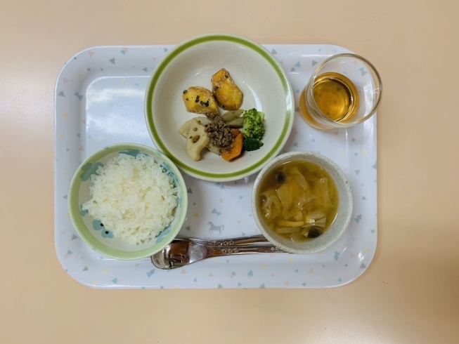 「今日の給食（谷史季保育園）9月23日」