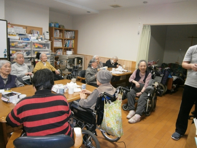 「１０月２２日㈭　交野市　小林診療所　デイサービス　有料老人ホーム」