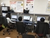 机と机の間にパーティションを設置「【パソコンスクール】パーティション設置しました!」
