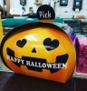 「お客様から、ハロウィンのお菓子と渋柿を頂きました(*´ω｀*)」