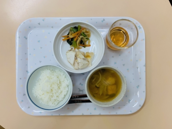 「今日の給食と園の様子（谷史季保育園）10月29日」