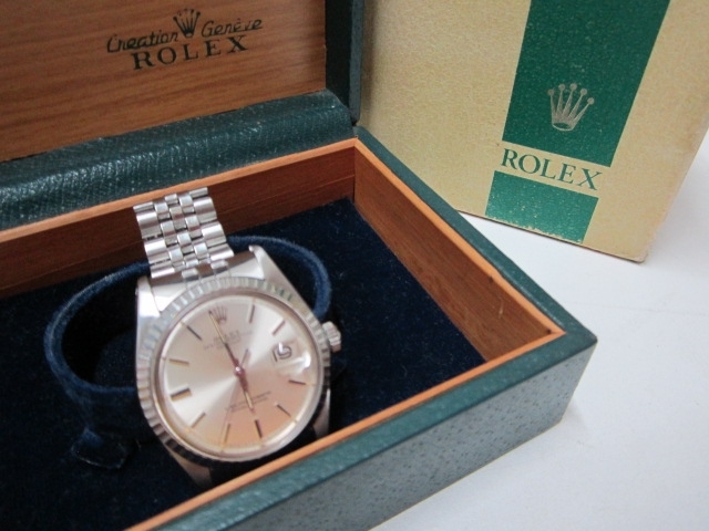 「伊丹市稲野町のお客様。ロレックスのお買取りです。時計を売るなら、おたからやJR伊丹店まで！」