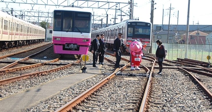 電車に乗るときは、マナーを守って安全に、楽しく乗りましょう！<br>『スタンド・バイ・ミー』ごっこをしたり…