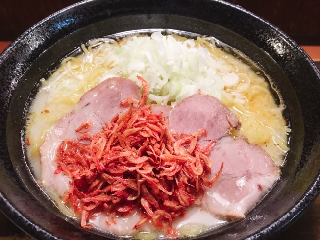 海老塩ラーメン「週末の土曜日　〆の一杯に。」