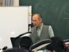 講義を行なう一之瀬公社長「上田市の「現代の名工」ヨロズヤさんの一之瀬公社長の特集がUCV放送されます」