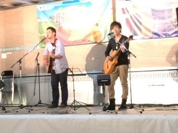 そしてメインは松戸出身、この日だけのデュオ<br>吉崎さとしさん、湖天波和宏さんによるライブでした。