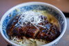 地元の高校生とコラボした味噌カツ丼「高校生とのコラボ味噌を使った郷土料理 たち川の味噌カツ丼がおいしい」