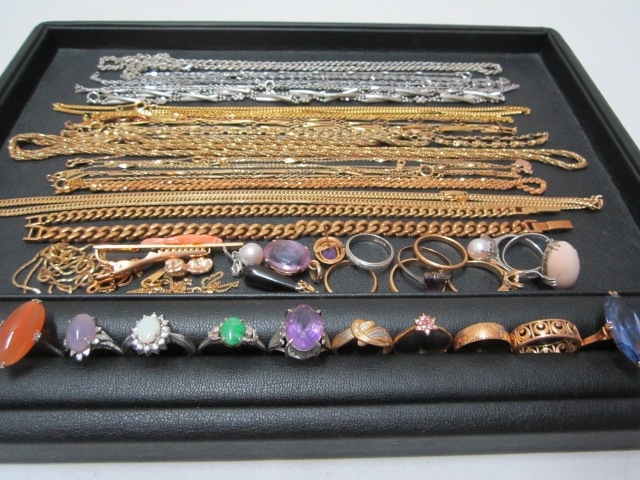 「指輪やネックレスなど伊丹市で貴金属を高く売るなら、買取専門店おたからやJR伊丹店まで！」