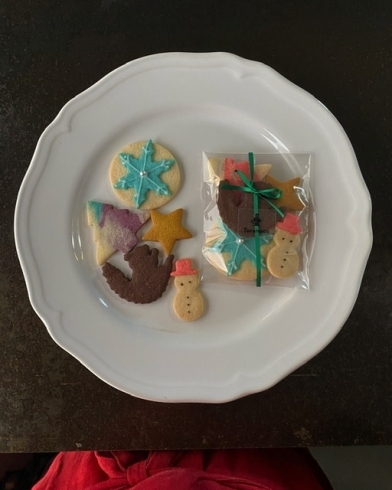 季節のクッキーギフトパック（クリスマス）「12月営業、カットケーキのご予約も承ります」