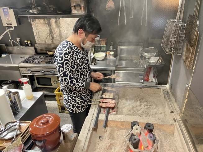 「本日より！焼き鳥始めます！」