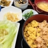 元気になる 麹漬け鮭丼「米津町で腸活ランチが食べられる古民家カフェ