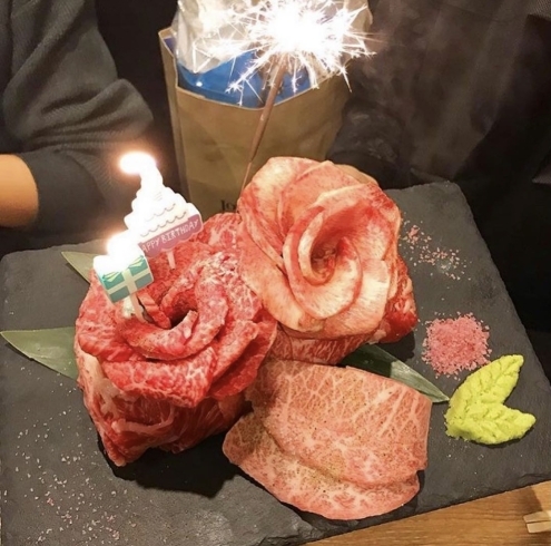 福井市 肉ケーキ 記念日 誕生日サプライズに 焼肉かわだのニュース まいぷれ 福井