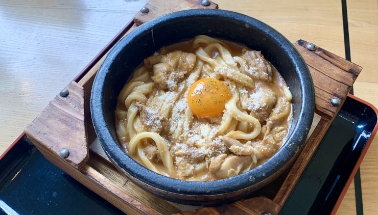 バターチキンカレーうどん「新発売❗️「バターチキンカレーうどん」」