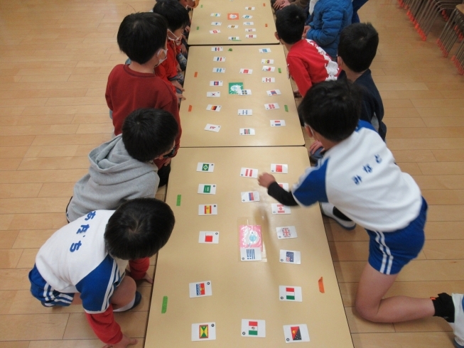 年長組のかるた大会の様子「お正月恒例かるた大会!」