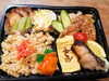 竹の子ご飯のお弁当です。「テイクアウトを、再開致します。❗」