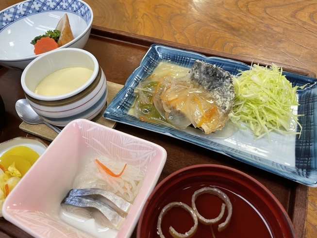 「《味の庄　伯備》今日の日替わりランチ「サバの唐揚げ餡かけ」」