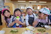 「まつ（5才児）保育園最後のクッキング」