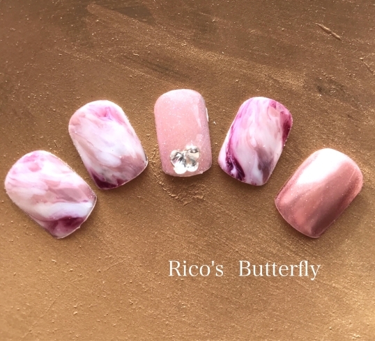 春ネイル 大人のいちごミルクネイル 磯子駅徒歩5分 タロット占い 当たる占い ニュアンスネイル Rico S Butterflyのニュース まいぷれ 横浜市磯子区 金沢区