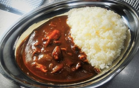 「牛スジカレー」  650円「牛スジカレーと北見玉ねぎカレーが美味しく成りました‼️」