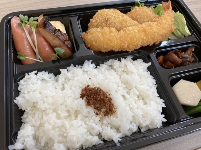 870円税込み「旬彩しんすけ特製お弁当！」