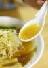 自慢の輝くスープ「めんくい亭」