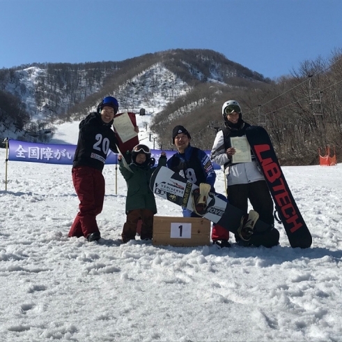 「大岩根正隆MKサポートライダー、優勝。」