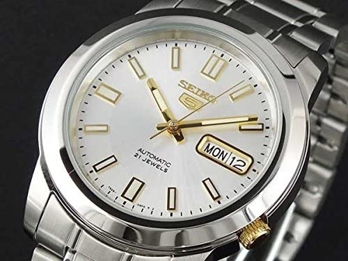 自動巻き　¥15,000.「手ごろな値段で機械式腕時計を　楽しめる！　セイコー５」