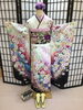 春風にお花が舞ったような一着「春にピッタリ【葛飾区限定！成人式の豪華振袖フルセットレンタル店】」