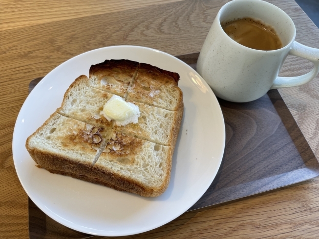 トーストセット(ホットコーヒー)：580円「tote【京都市・西京区・桂・カフェ・雑貨・家具・インテリア】」