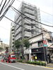 交通整備もおこたりません「板橋駅前のビルで大規模修繕を行いました」