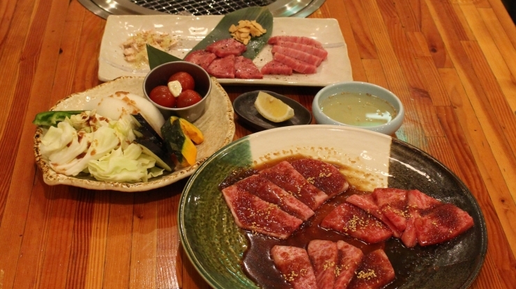 「炭火焼肉 カモメヤ」備長炭で本格炭火焼肉！！　和牛を中心に、希少部位もお試しを！！